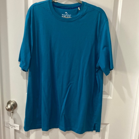 Lot of 3 Tommy Bahama Crew Neck T shirts - Picture 2 of 16